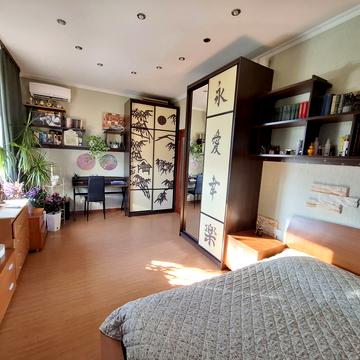 Миколи Міхновського бульв. (Дружби народів), 11