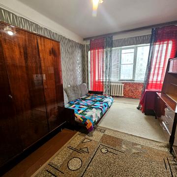 Мілютенка вул., 28