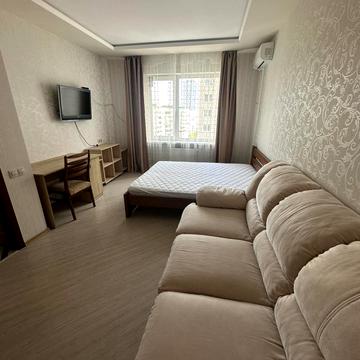 Бориса Гмирі вул., 16