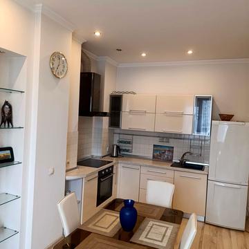 Європейська вул. (Карла Маркса), 90