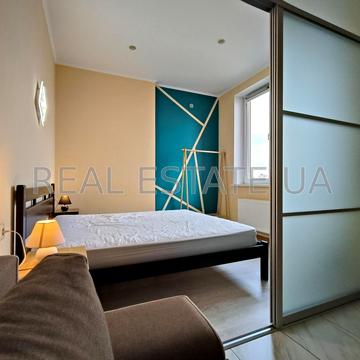 Золотоустівська вул., 47/49