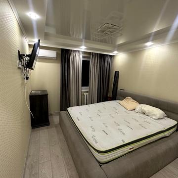 Дніпровська набережна вул., 9-А