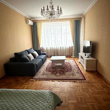 Оболонська набережна вул., 3