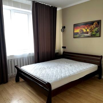 Старонаводницька вул., 4