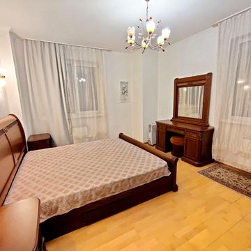 Генерала Генадія Воробйова вул. (Курська), 13-Е