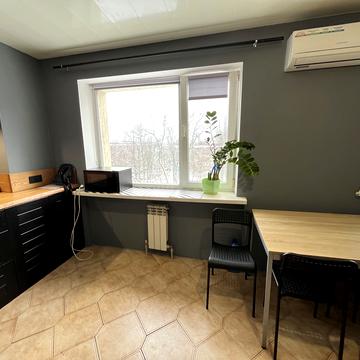 Богдана Хмельницького просп. (Героїв Сталінграда), 110-А