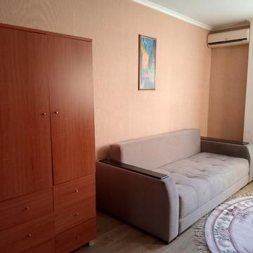 Валерія Лобановського вул., 9