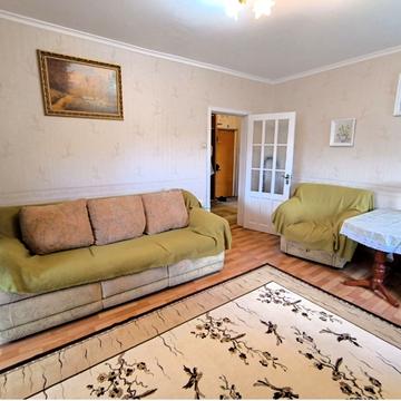 Академіка Корольова вул., 76/2