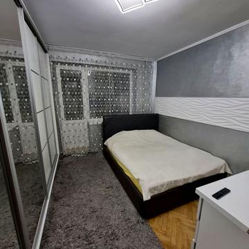 Хуторівка вул., 30