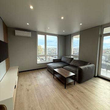 Романа Левицького вул., 4