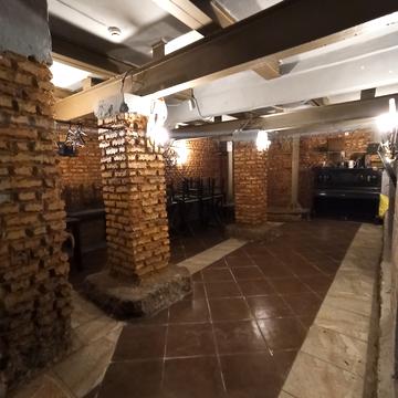 Манізера вул. (Красіна), 3