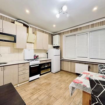 Освіти вул., 4