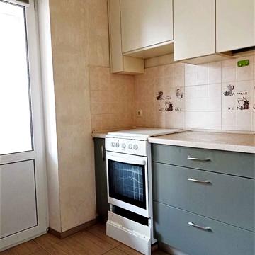 Вячеслава Чорновола вул., 10