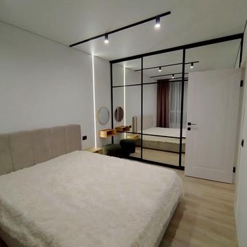 Героїв Майдану вул., (Будинок 9)