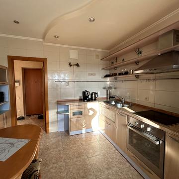 Верховинна вул., 37