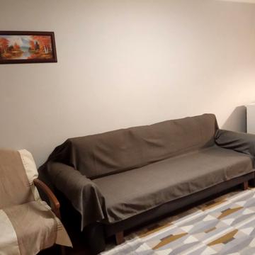 Академіка Доброхотова вул., 26