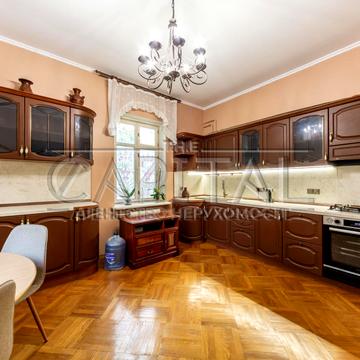 Петропавлівська пл.