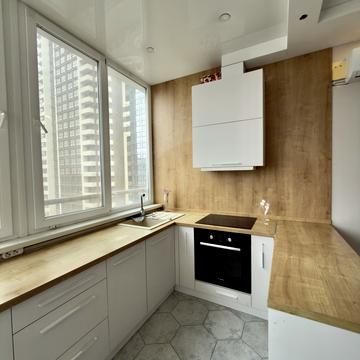 Середньофонтанська вул., 35