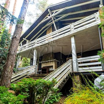 Лісова вул., 10