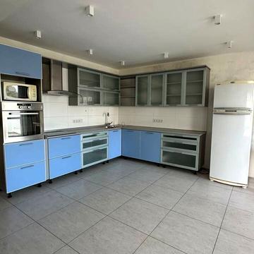 Лісова вул.