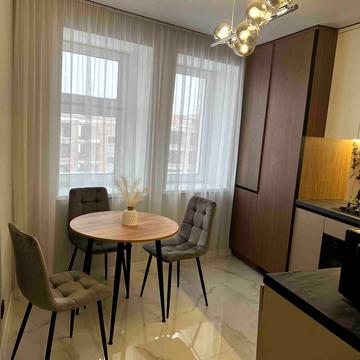 Володимира Великого вул., 17