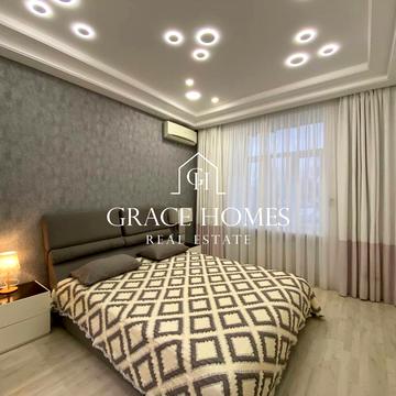 Заньковецької вул., 8