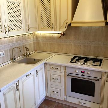 Варненська вул., 18/4