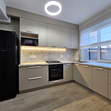 Василівська вул.