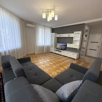 Остроградських вул. (), 14