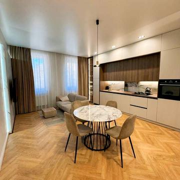 Пекарська вул., 57