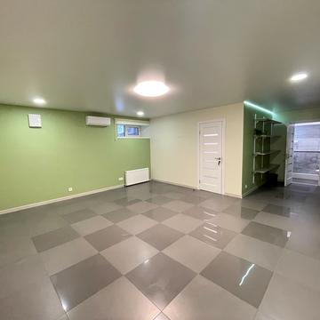 Героїв Небесної Сотні просп., 18/7