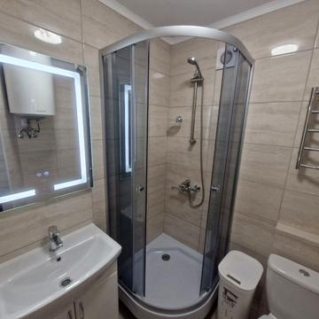 Академіка Філатова вул., 5/3