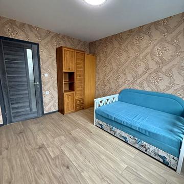 Академіка Корольова вул., 45/1