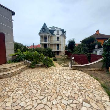 Георгія Липського вул. (Толбухіна), 25