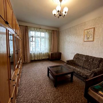 Павлівський майдан пл. (Рози Люксембург майдан), 2