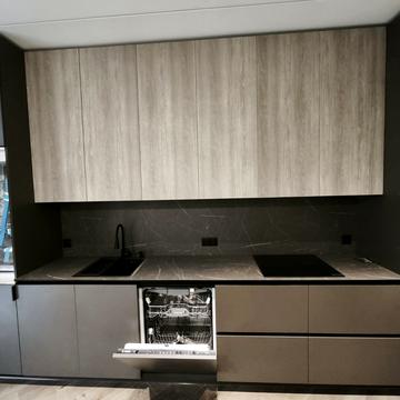 Словянська набережна вул., 21-А