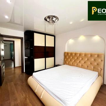 Соборна вул. (), 10-А