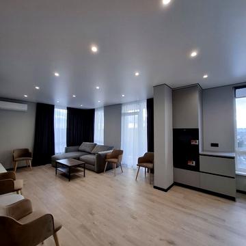 Романа Левицького вул., (Будинок 7)