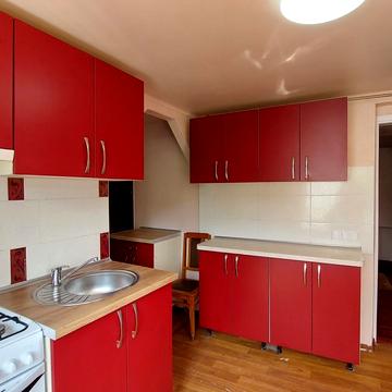 Учительская, 1