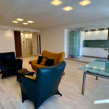 Назарівська вул. (Вєтрова), 7-Б