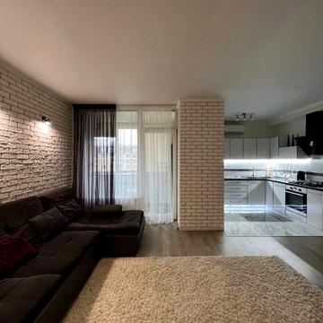 Добровольців вул. (Маршала Говорова), 10г