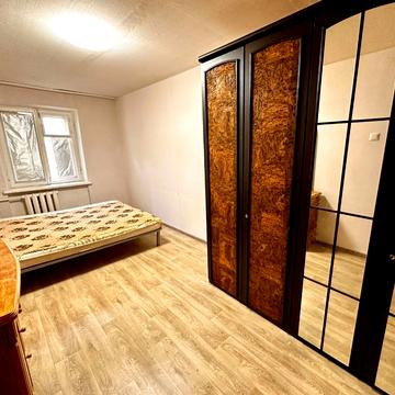 Ірпінська вул. (Абхазька), 6