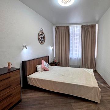 Валерія Самофалова вул. (Каманіна), 16-А/5