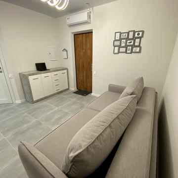 Олексія Вадатурського вул. (Маршала Малиновського), 18