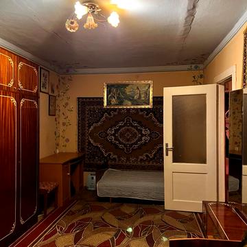 Академіка Євгена Лазаренка вул., 11