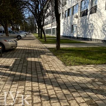 Сергія Мартина вул., 4