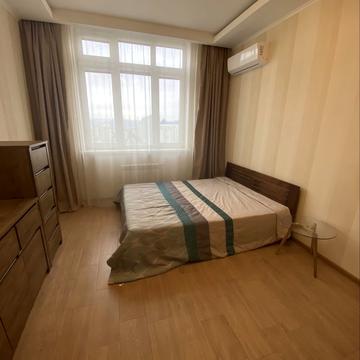 Гната Хоткевича вул. (Червоногвардійська), 8