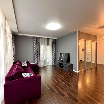 Саперне Поле вул., 3