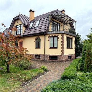 Хутірська вул. (Жовтнева), 12