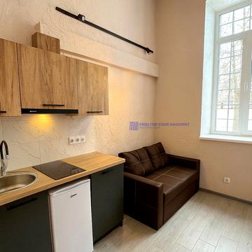 Мирослава Скорика вул. (Казакевича), 9